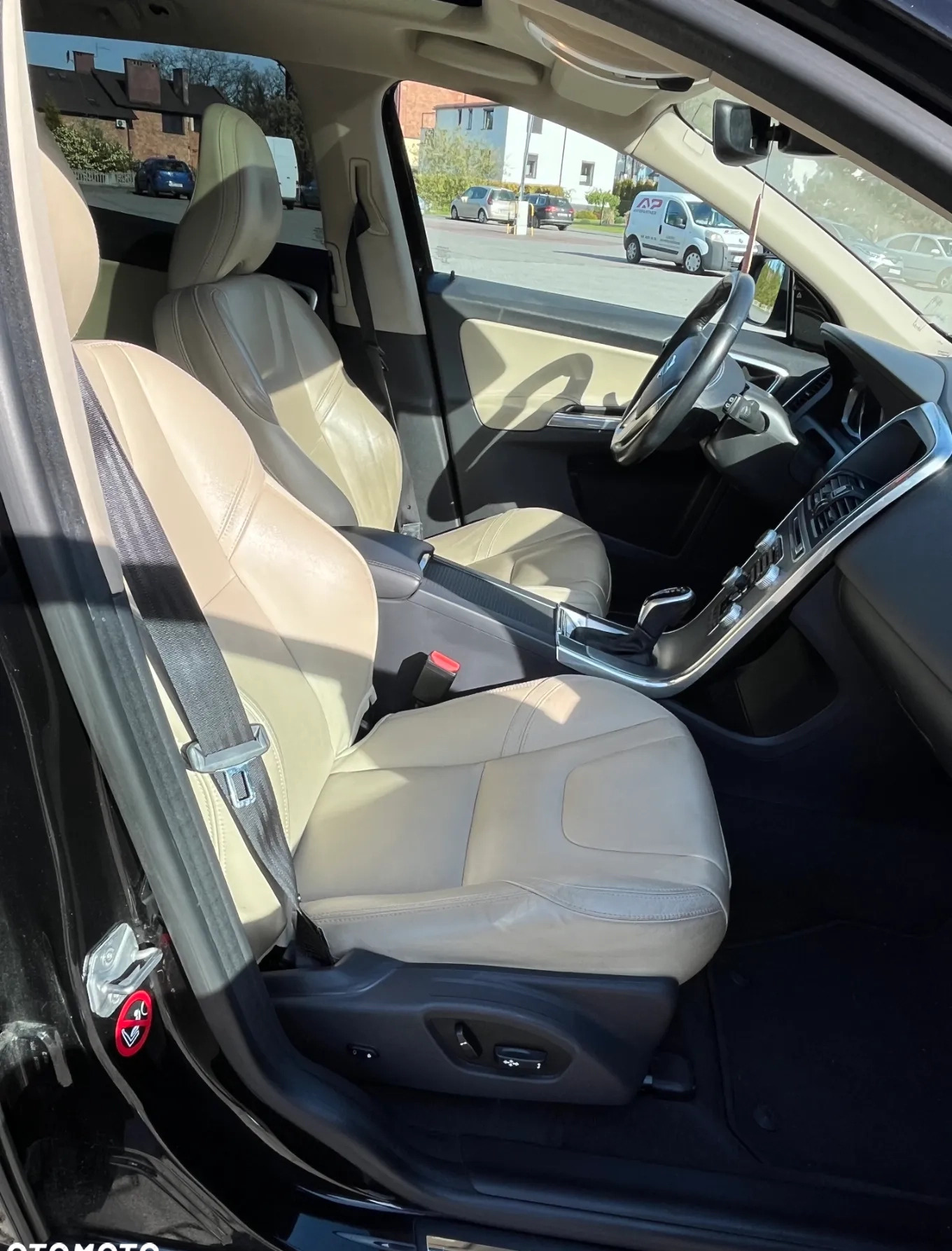Volvo XC 60 cena 79000 przebieg: 206000, rok produkcji 2017 z Rybnik małe 466